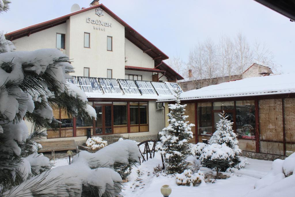 Tian-Shan Hotel Bishkek Esterno foto